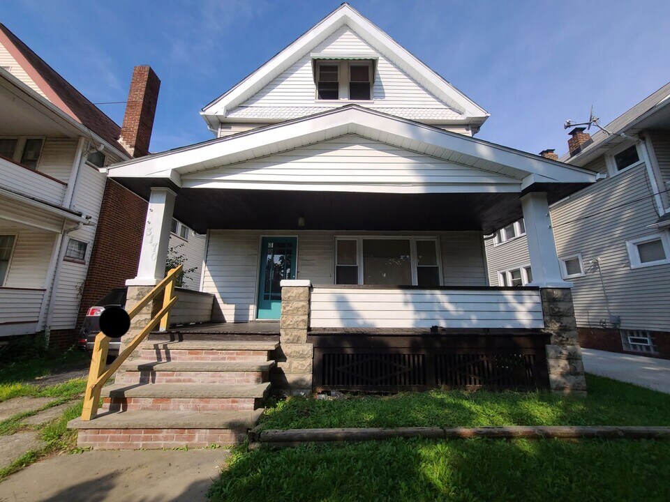 3170 W 111th St in Cleveland, OH - Building Photo