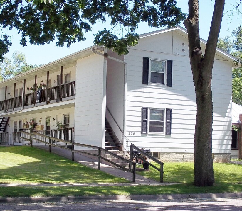 Liberty Street in La crosse, WI - Foto de edificio