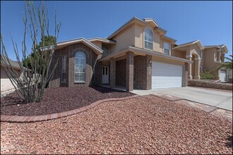 7097 Tierra Roja St in El Paso, TX - Building Photo - Building Photo