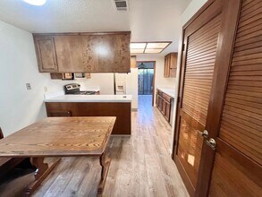 325 E 8th St in Davis, CA - Building Photo - Building Photo