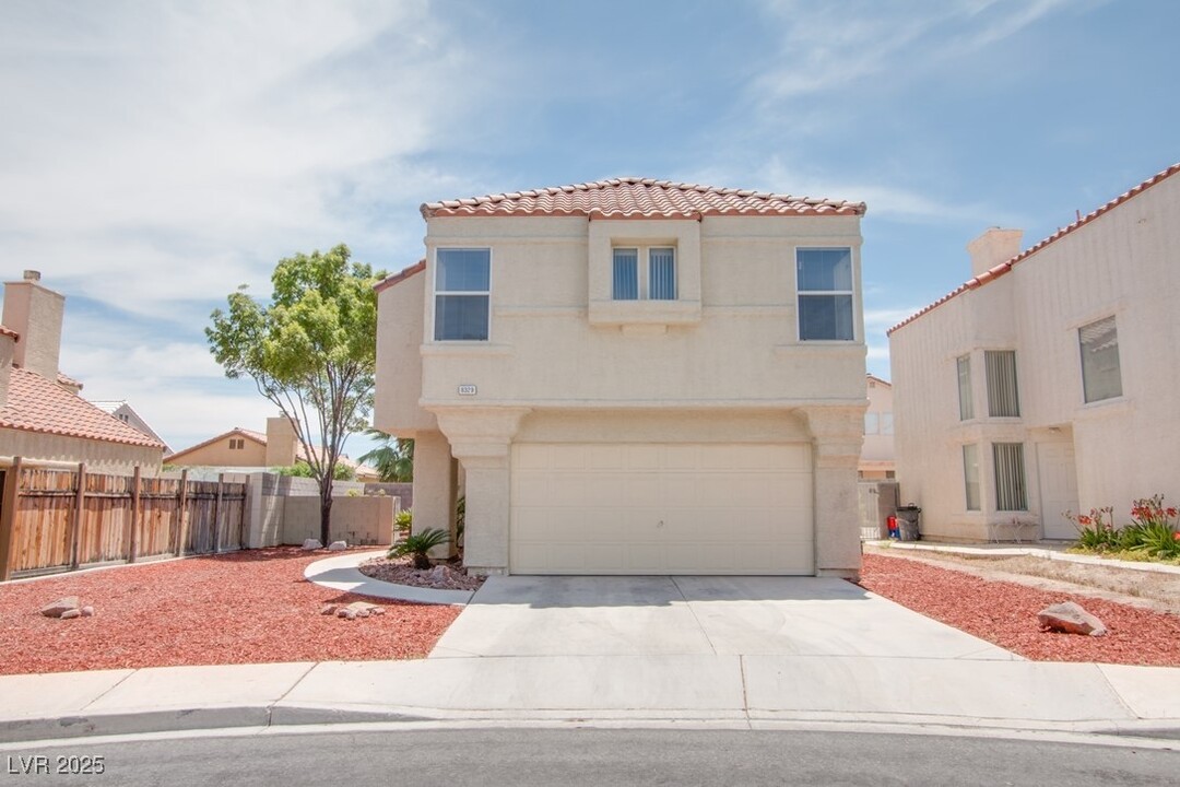 8329 Telescope Peak Ct in Las Vegas, NV - Building Photo