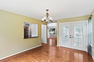 10069 Cape Ann Dr in Columbia, MD - Building Photo - Building Photo