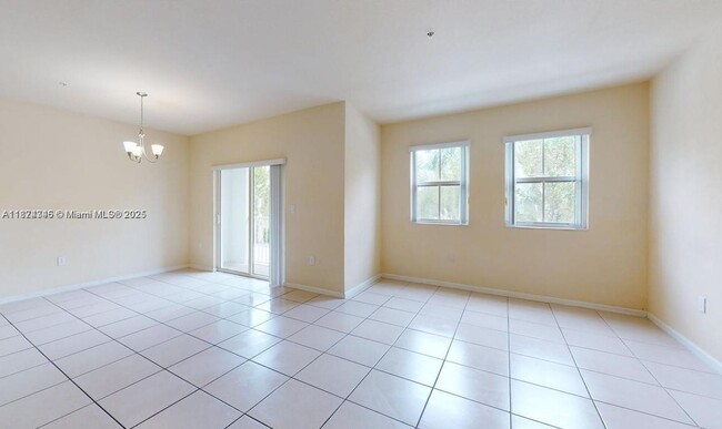 8960 NW 97th Ave in Medley, FL - Building Photo - Building Photo