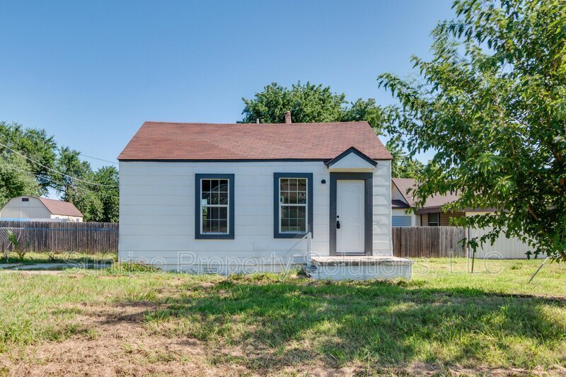 1509 E Rogers St in El Reno, OK - Foto de edificio