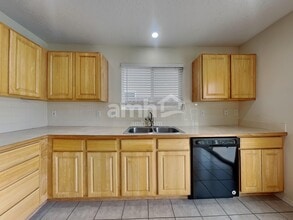 6651 S Acacia Ave in Boise, ID - Building Photo - Building Photo