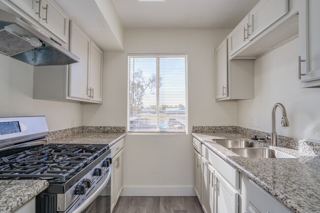 Las Casitas Apartments