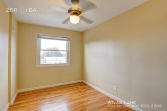 526 Kenyon St NW in Washington, DC - Building Photo - Building Photo