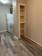 10910 Baltic Dr in San Antonio, TX - Building Photo - Building Photo