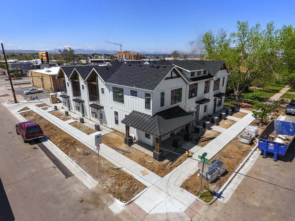 Lincoln Townhomes in Denver, CO - Building Photo