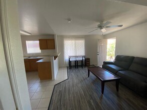 3980 E Owens Ave in Las Vegas, NV - Building Photo - Building Photo