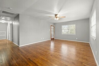 16307 Channing Way in Cypress, TX - Building Photo - Building Photo
