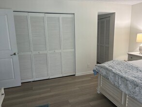 195 Peppermint Ln in Naples, FL - Building Photo - Building Photo