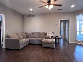 1111 Hughes Ct in Wylie, TX - Foto de edificio - Building Photo