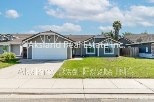 5124 Tewkesbury Way in Salida, CA - Building Photo - Building Photo