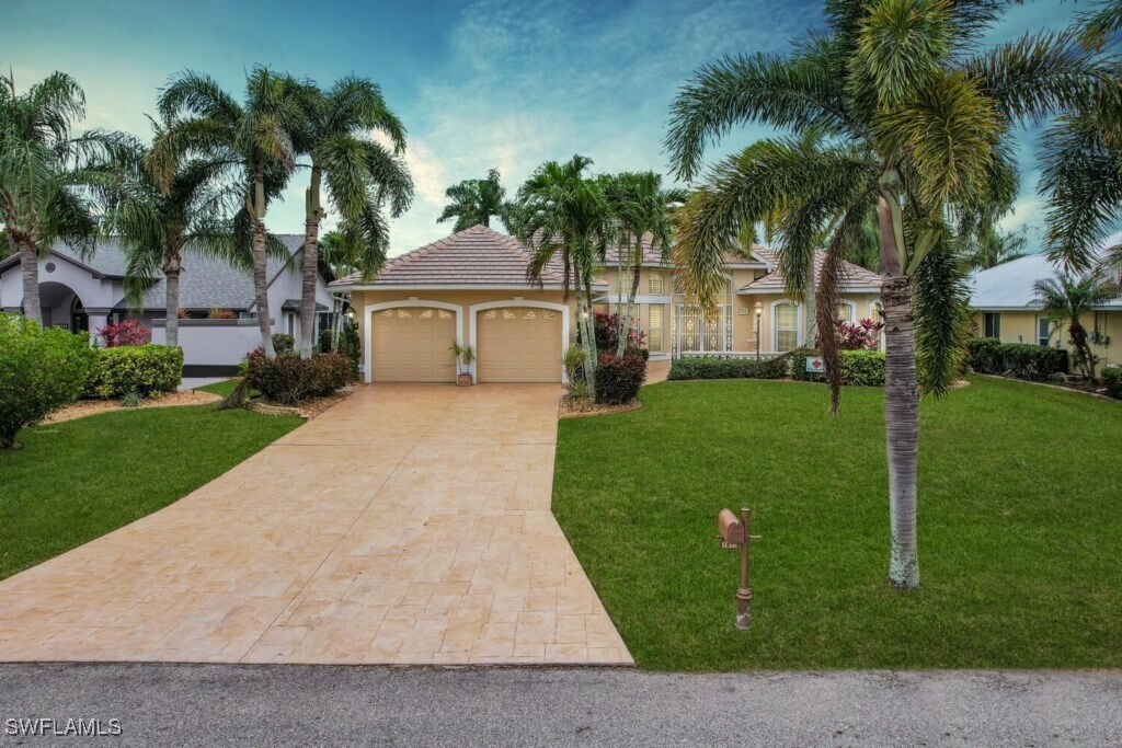 2810 SW 49th Terrace in Cape Coral, FL - Foto de edificio