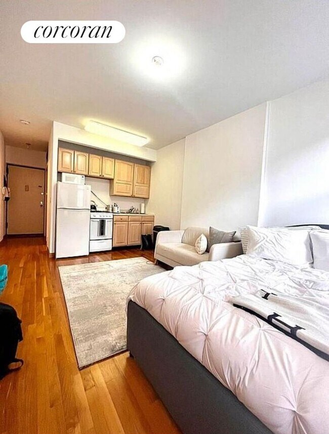 455 W 46th St in New York, NY - Building Photo - Building Photo