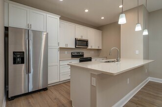 1041 Oak Hammock in Lakeland, FL - Building Photo - Building Photo