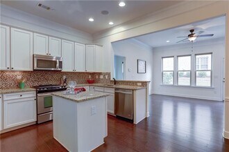 104 Wellington Trce in Sandy Springs, GA - Building Photo - Building Photo