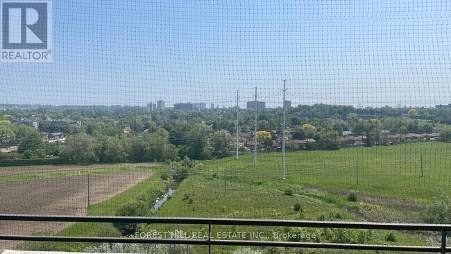 101 Prudential Dr in Toronto, ON - Building Photo - Building Photo