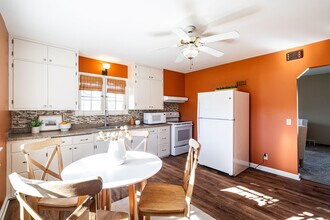 2411 W Mill Rd in Glendale, WI - Building Photo - Building Photo