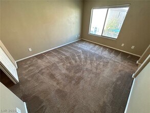 6558 Diamondhead Creek Ct in Las Vegas, NV - Building Photo - Building Photo