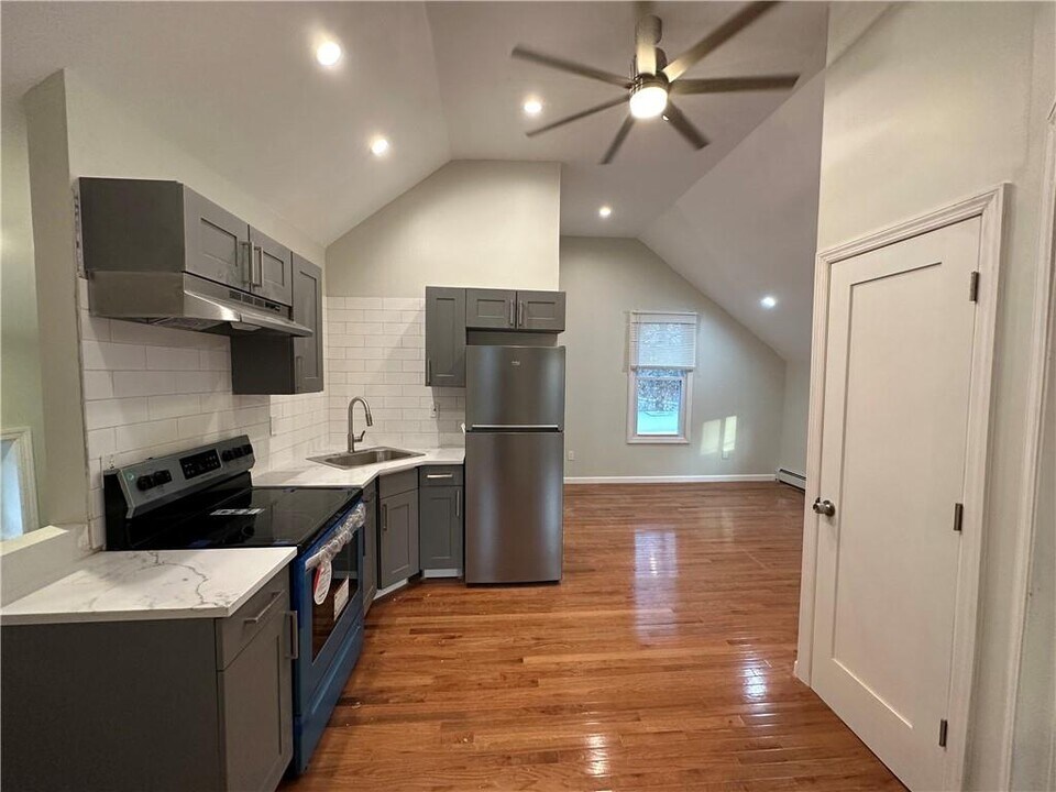 29 Demarest Ave in Nanuet, NY - Building Photo