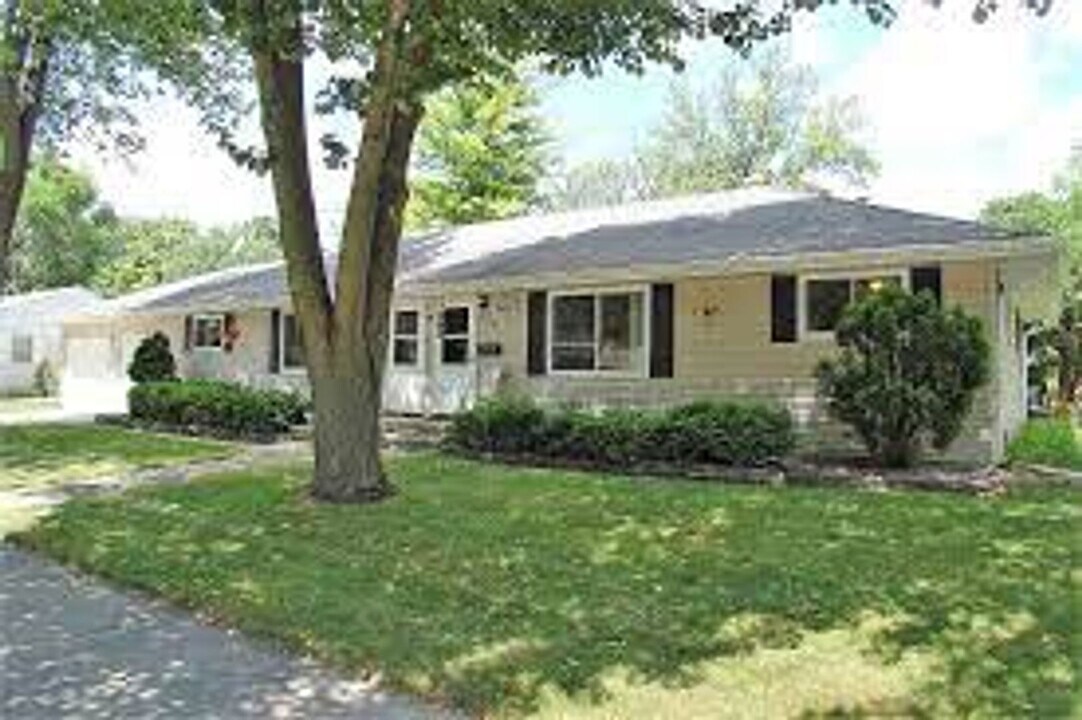 608 E Taft Ave in Appleton, WI - Building Photo
