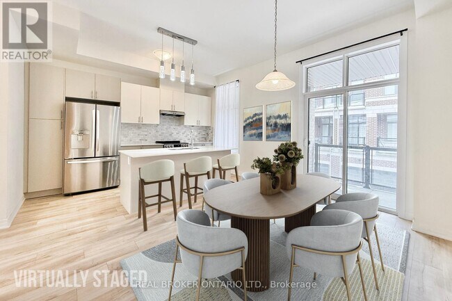 16 Tay Ln in Richmond Hill, ON - Building Photo - Building Photo