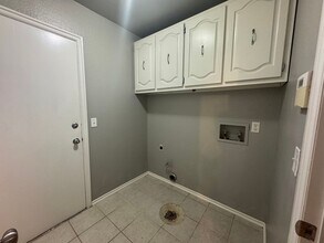 5716 S Elm Ave in Broken Arrow, OK - Building Photo - Building Photo