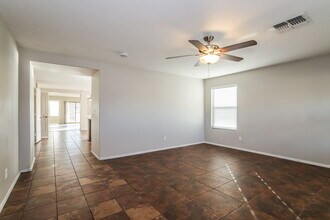 7123 S 31st Dr in Phoenix, AZ - Building Photo - Building Photo