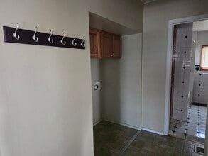 401 W Walnut St in Nappanee, IN - Building Photo - Building Photo