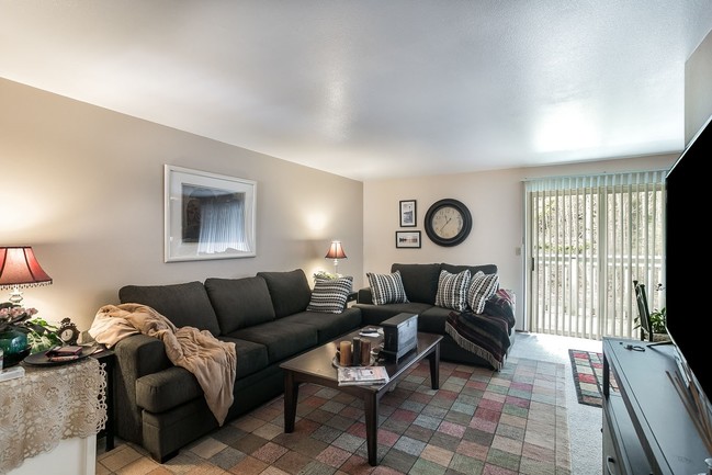 5810 186th Ave E in Lake Tapps, WA - Foto de edificio - Interior Photo