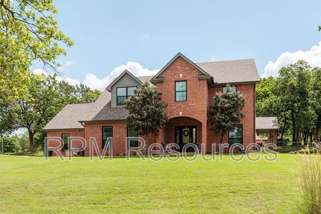 property at 8012 NE 140th St