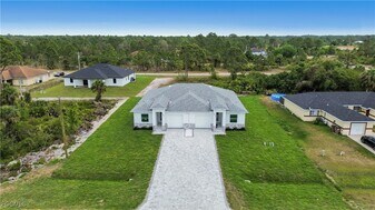 1153 Countess Ave in Lehigh Acres, FL - Building Photo