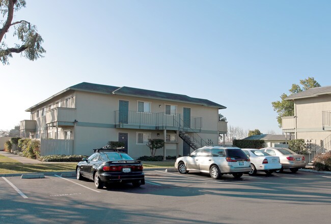 Village Ceres Apartments in Ceres, CA - Building Photo - Building Photo