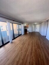 300 Lynn Shore Dr in Lynn, MA - Foto de edificio - Building Photo