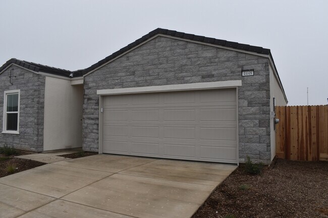 4448 N San Miguel Ave in Fresno, CA - Building Photo - Building Photo