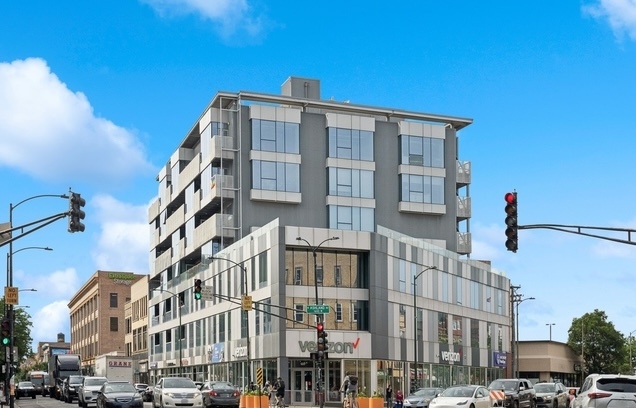 1243 N Milwaukee Ave, Unit 501 in Chicago, IL - Building Photo