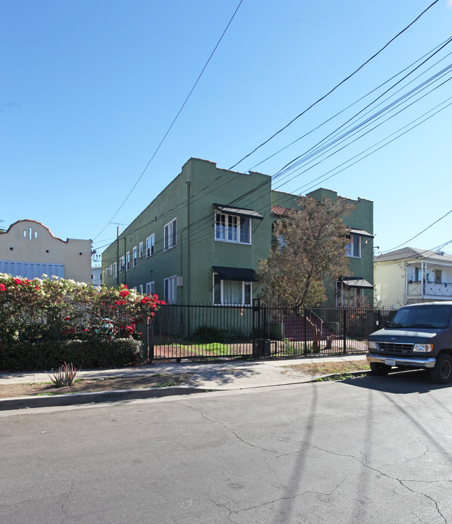 1216 N Kenmore Ave in Los Angeles, CA - Building Photo - Building Photo