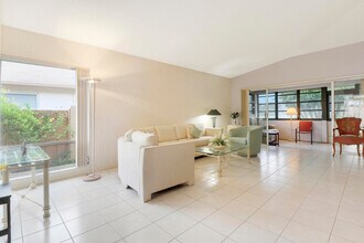 13759 Date Palm Ct in Delray Beach, FL - Building Photo - Building Photo