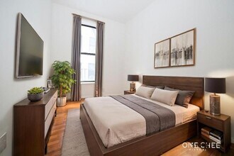 225 W 110th St in New York, NY - Building Photo - Building Photo
