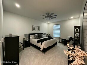 324 E Main St in Louisville, KY - Building Photo - Building Photo