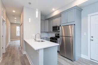 822-824 N Oakley Blvd in Chicago, IL - Foto de edificio - Building Photo