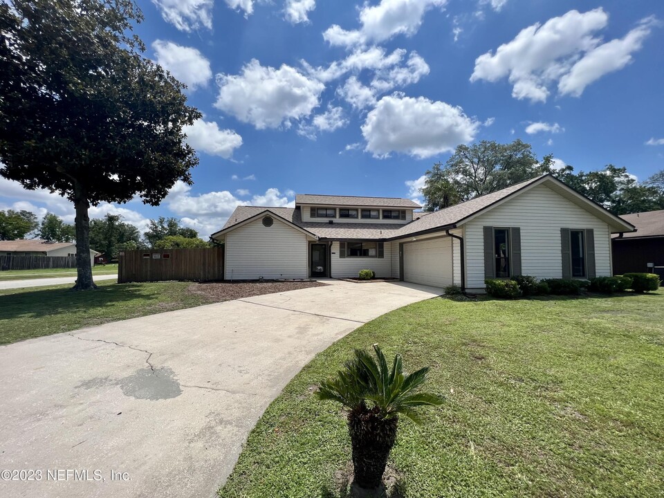 8459 Rampart Rd in Jacksonville, FL - Building Photo