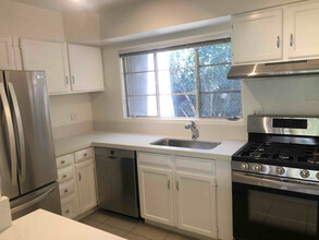 546 S Camino Real in Palm Springs, CA - Building Photo - Building Photo