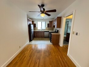 600 N Sweetzer Ave, Unit 7 in Los Angeles, CA - Building Photo - Building Photo