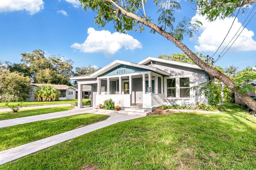 6705 N Branch Ave in Tampa, FL - Building Photo
