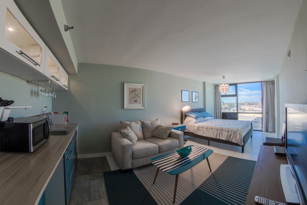 1909 S Atlantic Ave-Unit -321 in Daytona Beach, FL - Building Photo