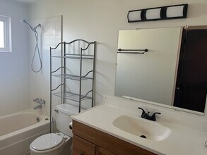 7154 S 350 E in Midvale, UT - Building Photo - Building Photo