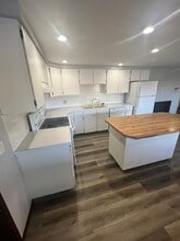 15207 E Mission Ave in Spokane Valley, WA - Foto de edificio - Building Photo